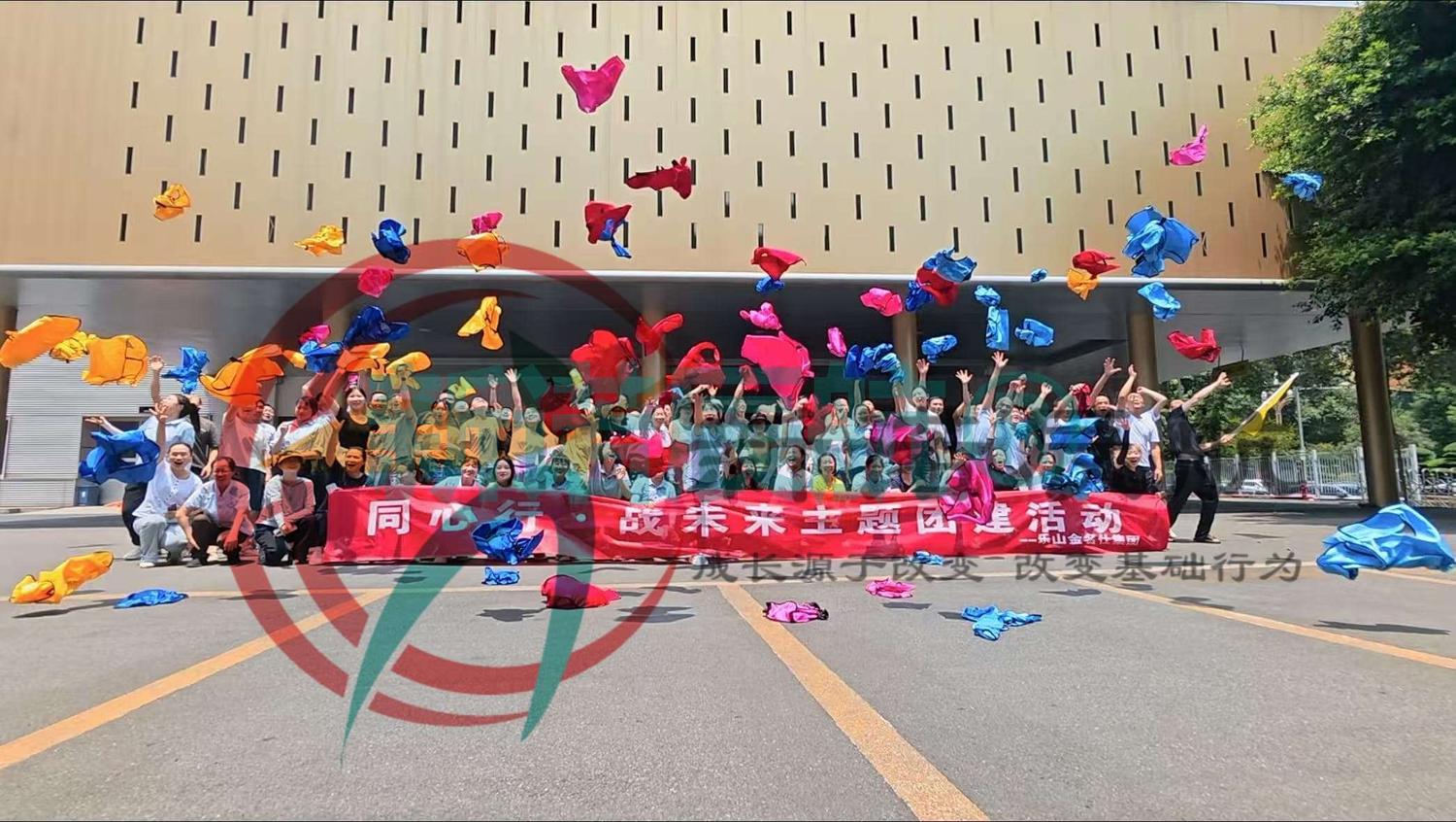 文章附图